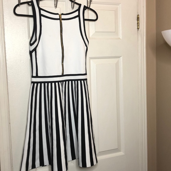 Guess dress - Picture 3 of 3